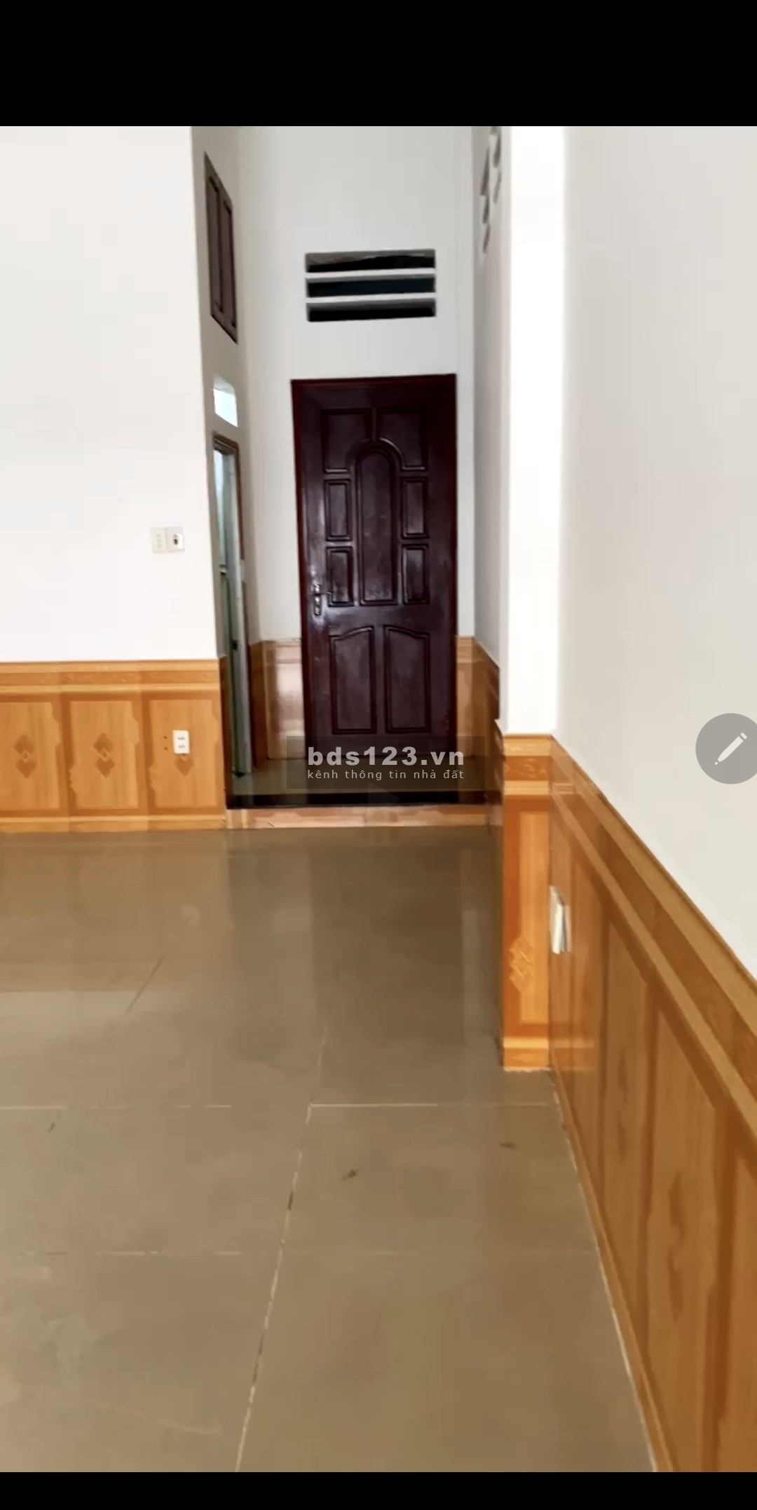 Cho thuê mặt bằng kinh doanh, lối đi riêng, có nhà tắm vệ…