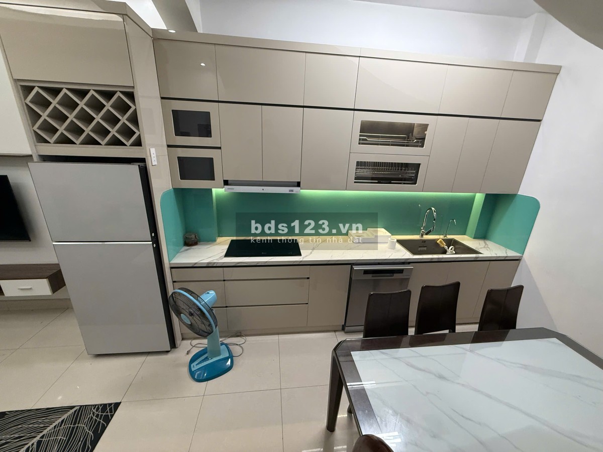 Chính chủ cho thuê nhà 5 tầng ngõ ô tô tránh Phố Đội Nhân, Hà Nội