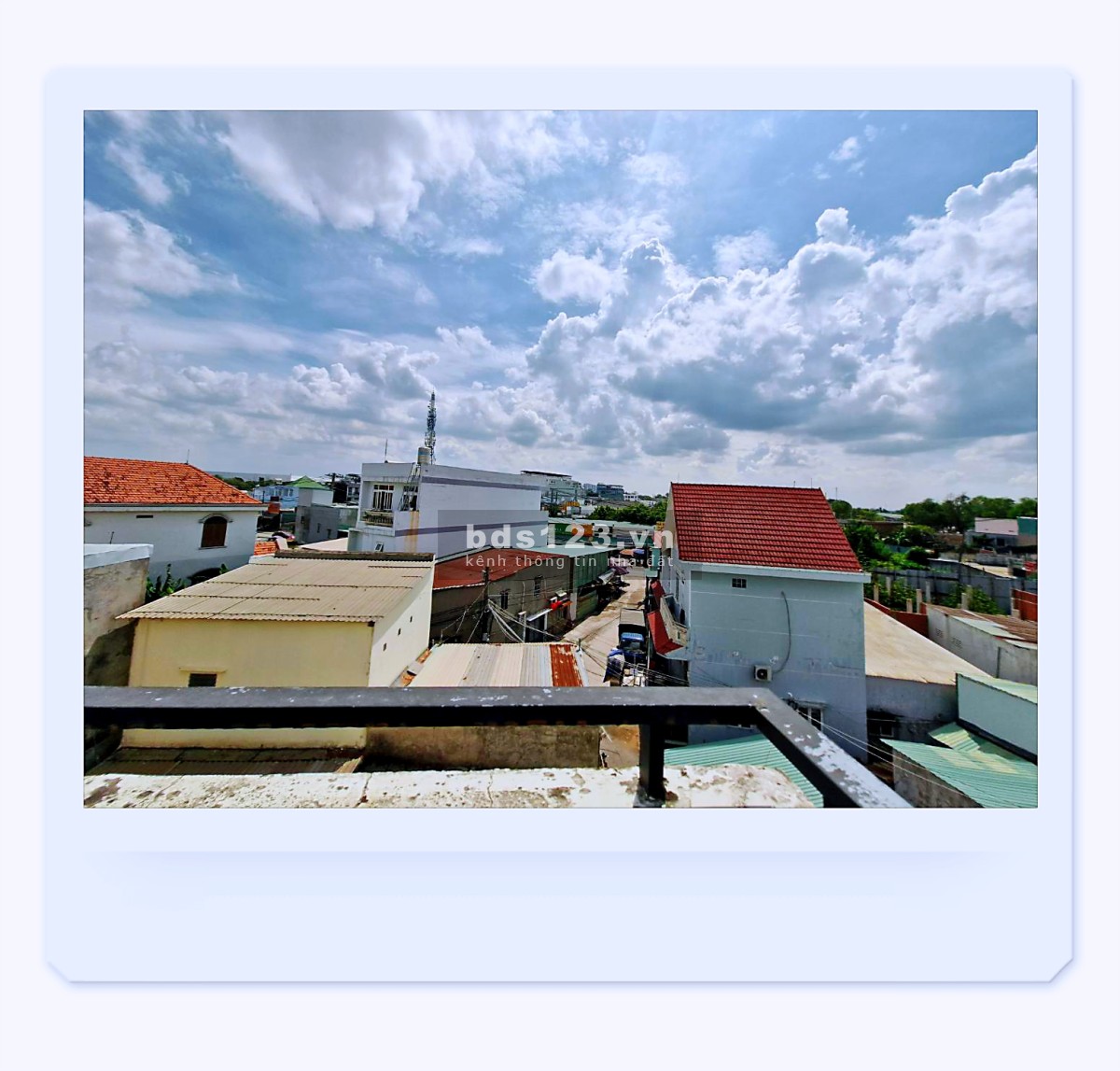 Nhà 3 tầng – Hơn 3 tỷ – Long Trường