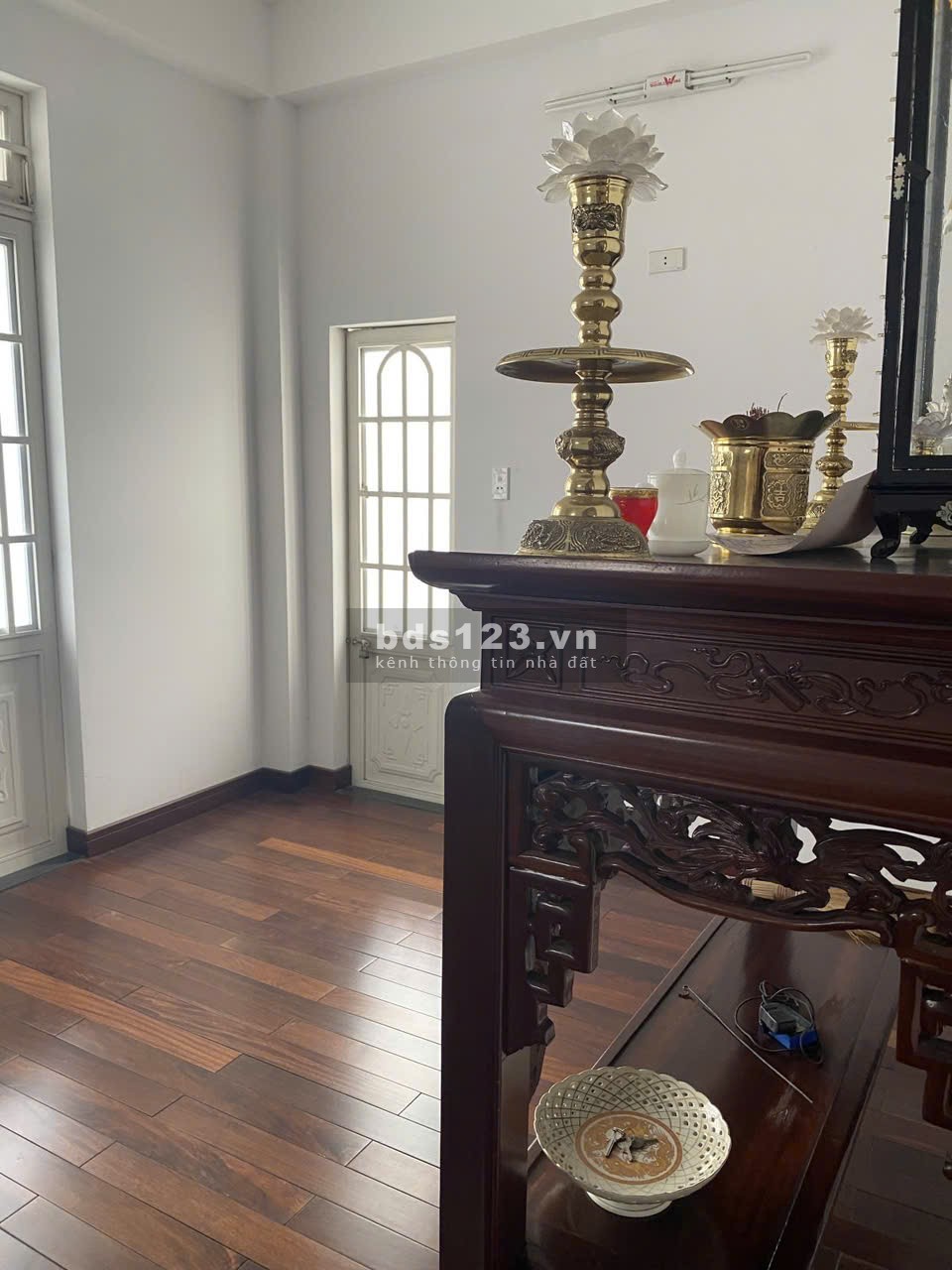  Bán nhà lô góc 3 mặt kiệt ô tô, nội thất cao cấp – Trung…