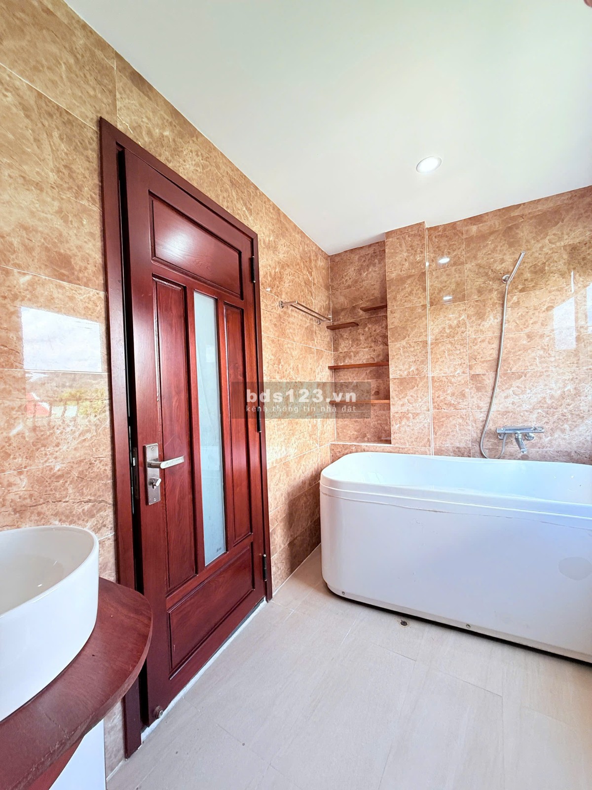Bán Nhà Mặt Tiền Huỳnh Ngọc Huệ - Đà Nẵng