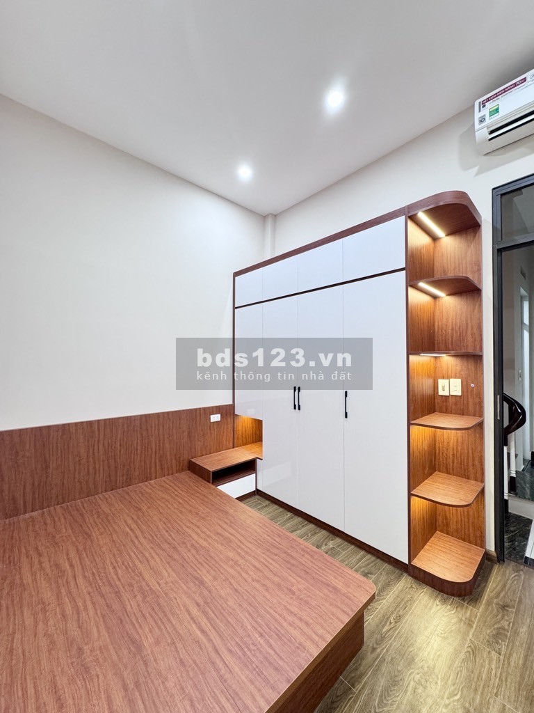 Chính chủ cần bán nhà đẹp mới xây phố Khương Trung –…