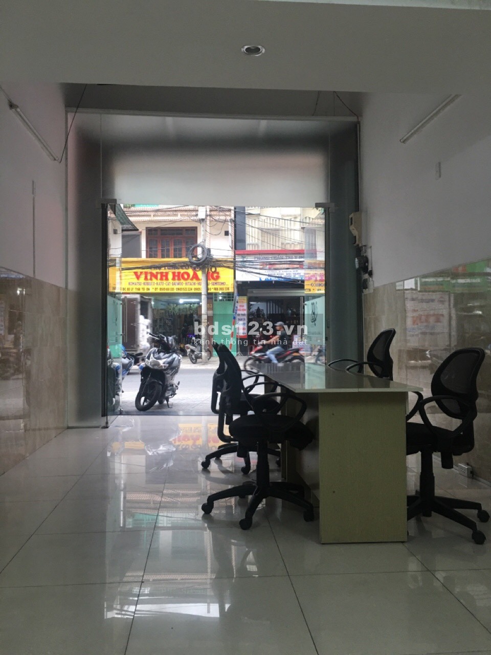Cho thuê nguyên căn nhà mặt phố 3 tầng Lý Thái Tổ, Đà Nẵng