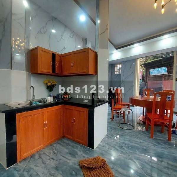 Cần bán nhà có dãy nhà trọ đang cho thuê diện tích 256m².