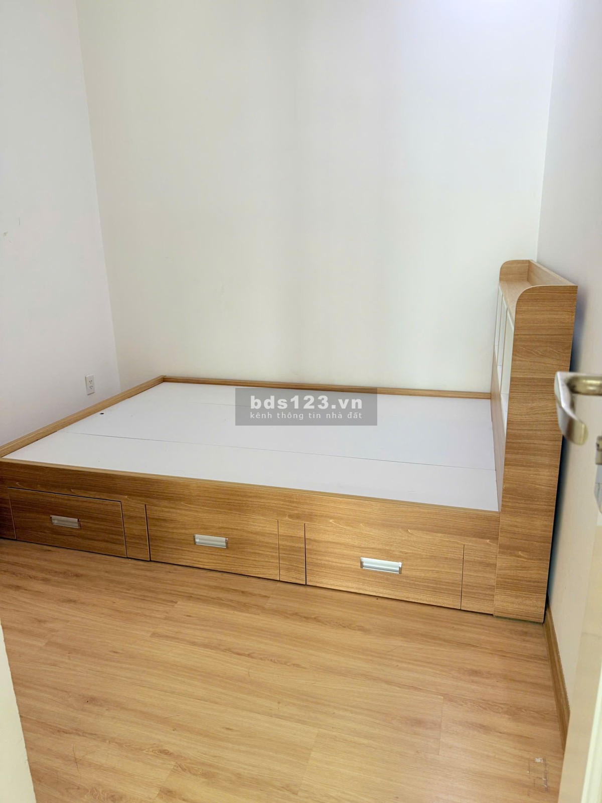 Bán CH tặng nội thất khu Tên Lửa Bình Tân