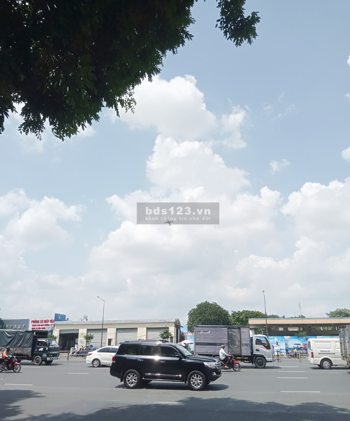 Chủ cần bán gấp nhà cạnh Trường Chinh, Tân Phú, 4*18m, 4…
