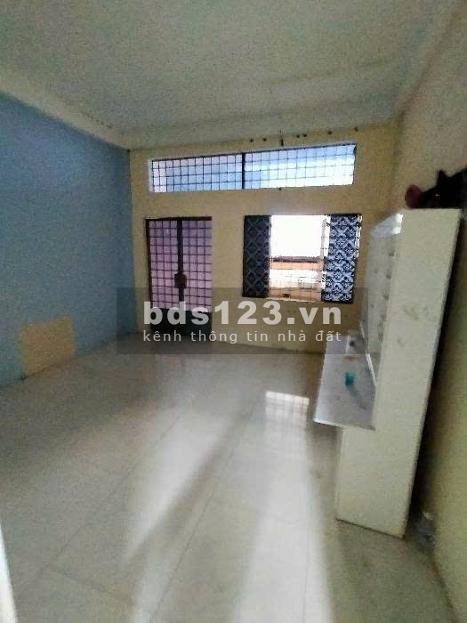 Bán nhà hẻm xe tải - Ô tô ngủ trong nhà