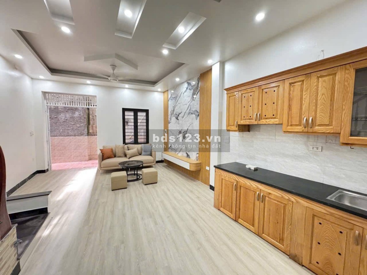 Nhỉnh 6 tỷ, bán căn trung tâm Văn Phú - Hà Đông 30m2 MT 4.1m…
