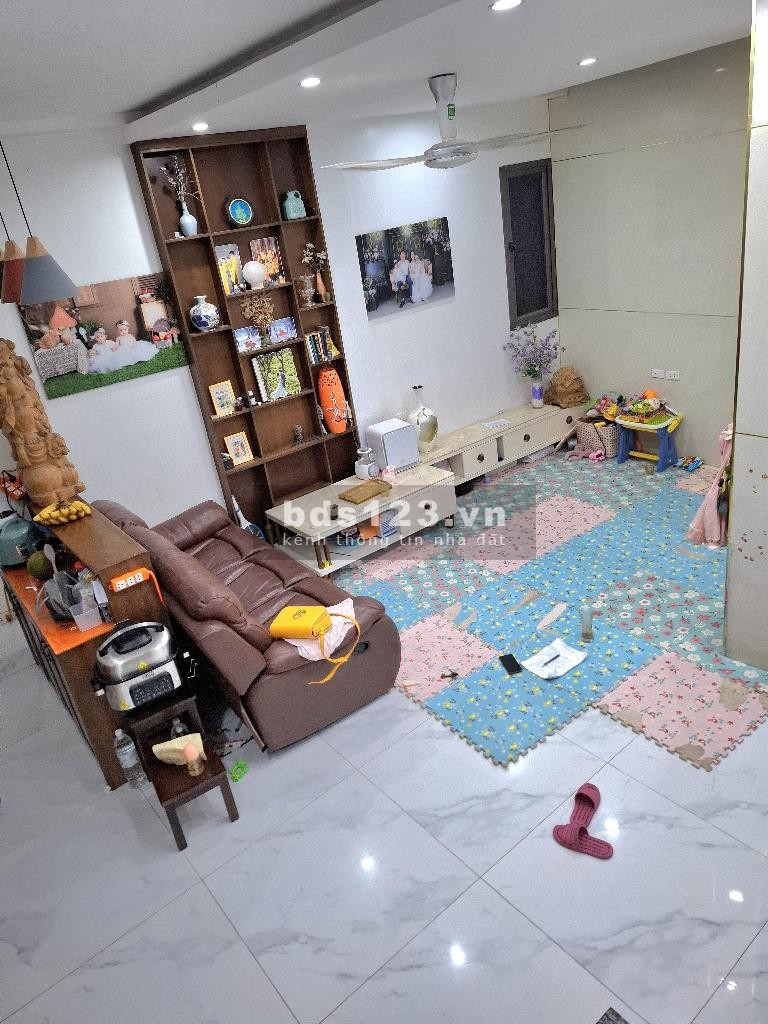 Bán nhà chính chủ Hoàng Mai, nhà đẹp ở luôn 43m2 5 tỷ