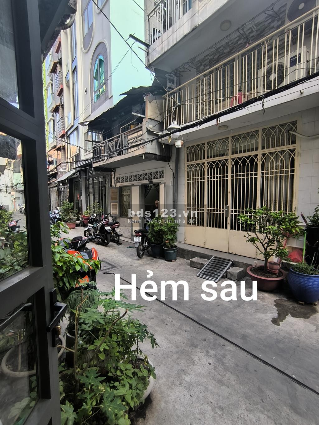 Nhà siêu đẹp Lê Văn Sỹ quận 3 hxh 3 tầng lung linh giá chỉ 8…