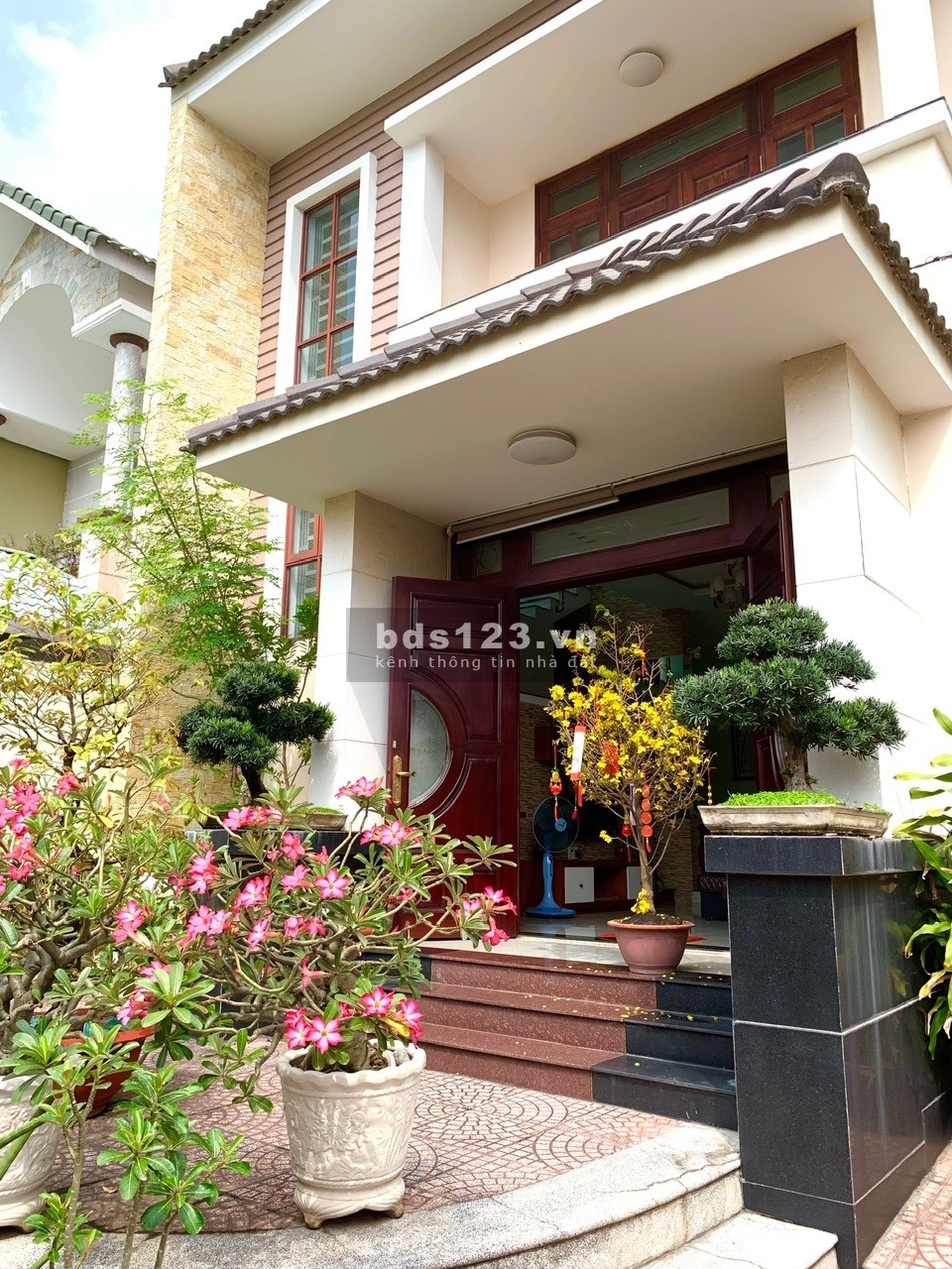 Bán nhà biệt thự mini hiện đại, rất chắc chắn, còn mới,…