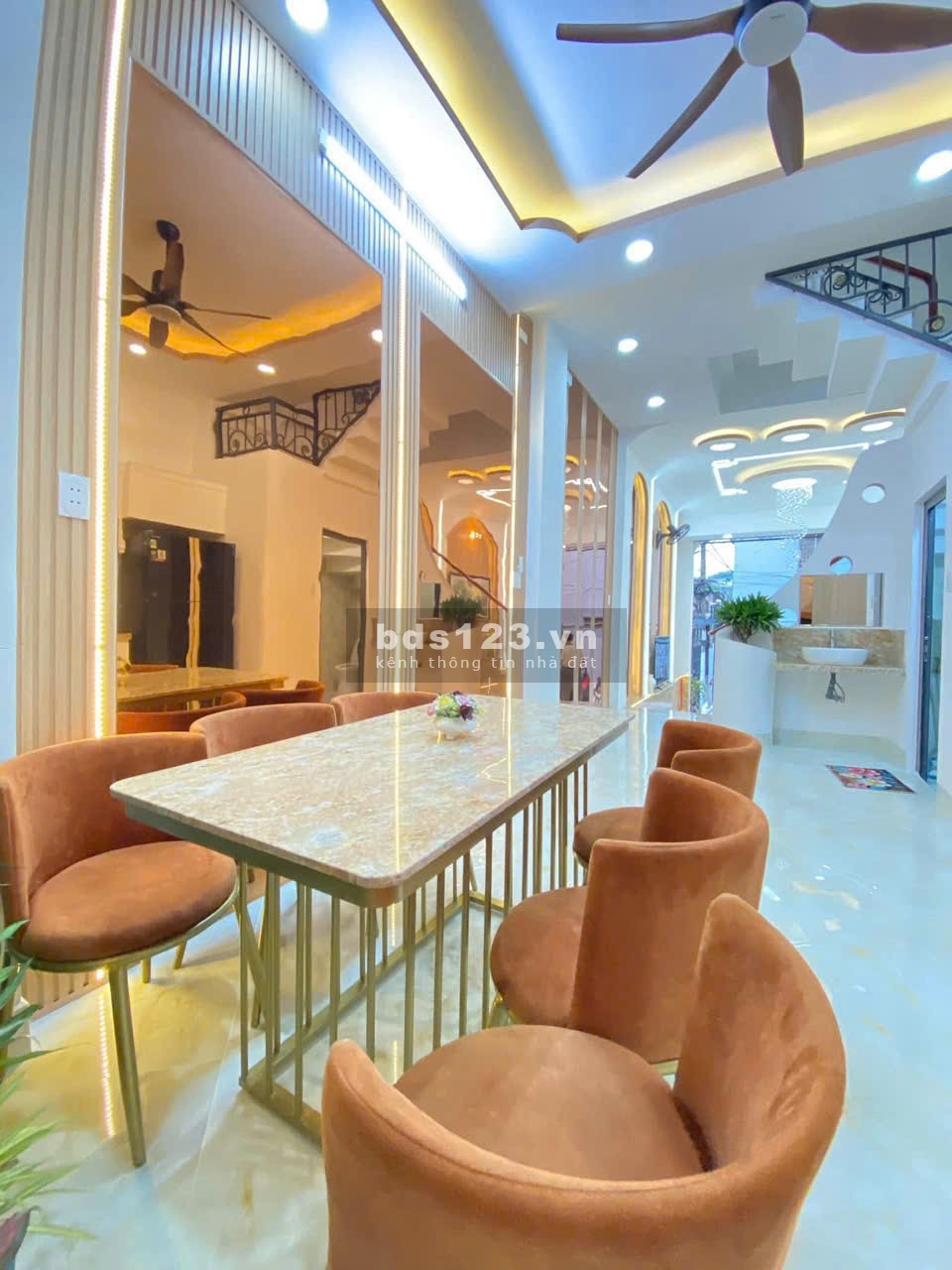 Chính chủ bán nhà 1 trệt 2 lầu – 75m2 - Trung tâm Phường 4,…