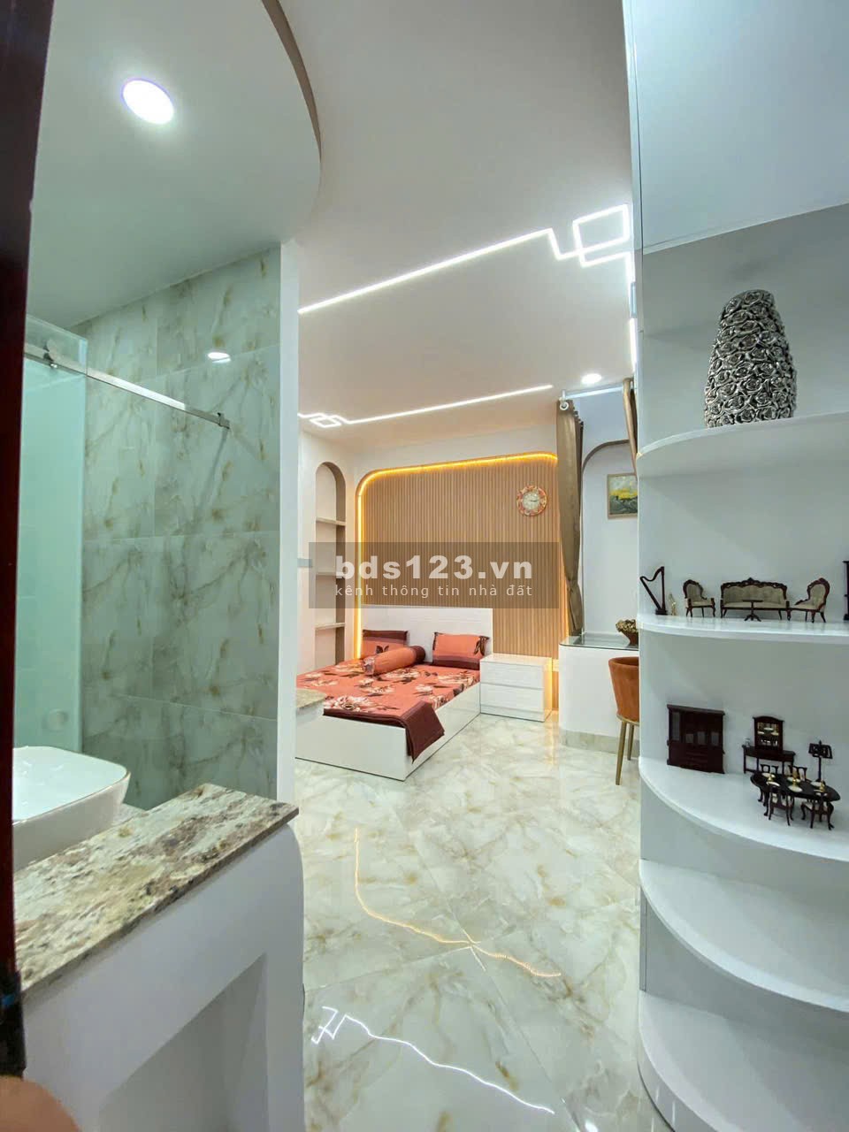Chính chủ bán nhà 1 trệt 2 lầu – 75m2 - Trung tâm Phường 4,…