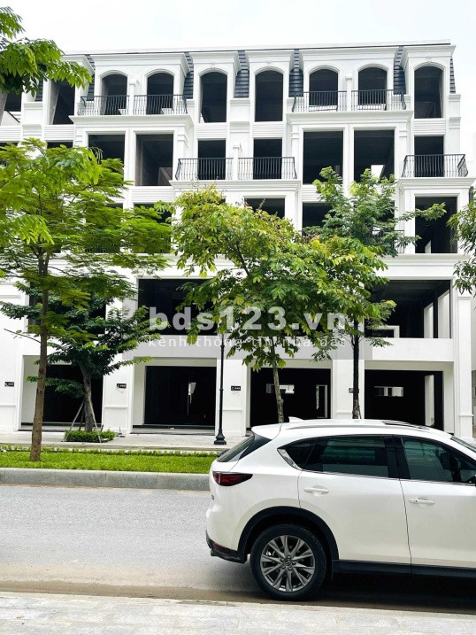 Bán liền kề 100m2, 5 tầng sau đường 30m tại KĐT Hinode Royal…