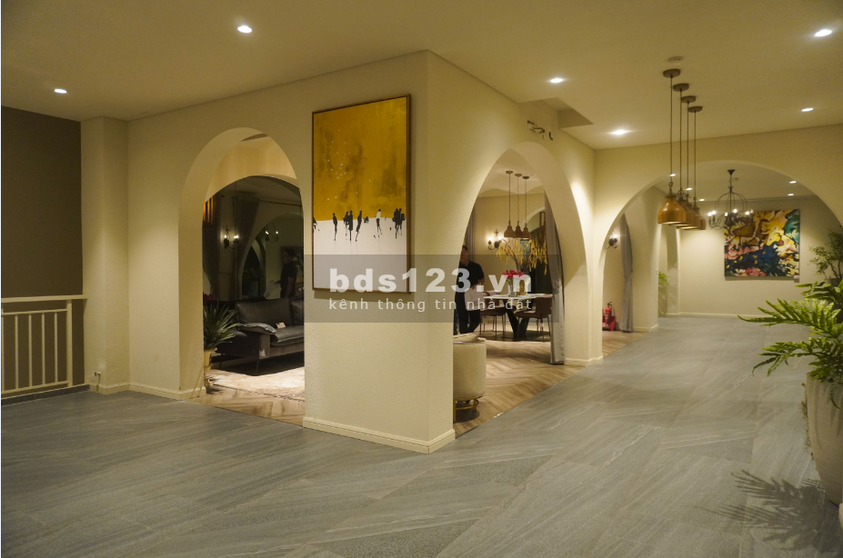 Mặt tiền, rộng, phù hợp kinh doanh spa, gym kể cả văn phòng…