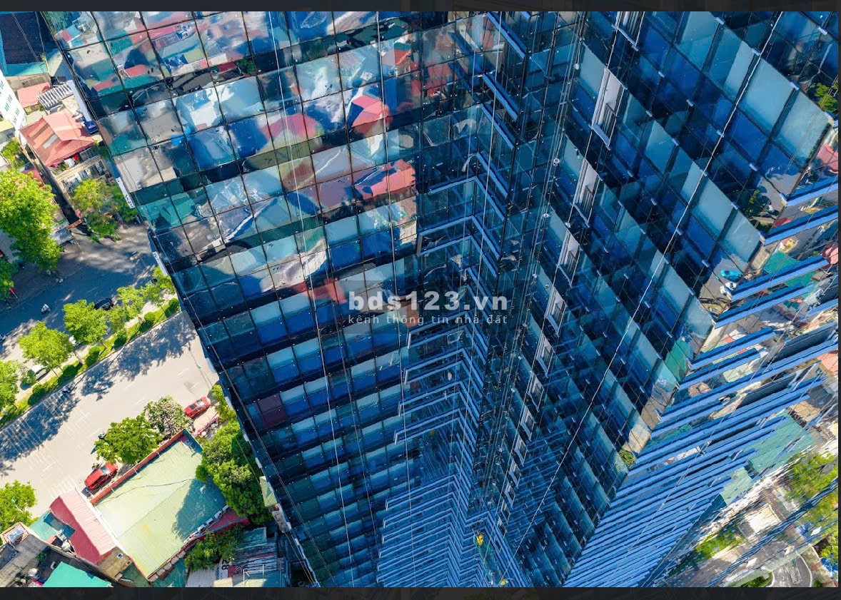 Hot: Căn 94,5m2, 3 ngủ, 2wwc ngay mặt đường 90 Láng, ngã Tư Sở, Đông Đa