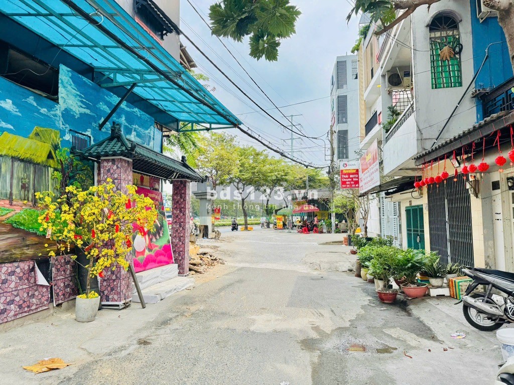 Ngang siêu khủng – Sát mặt tiền Phạm Văn Đồng – Hẻm xe…