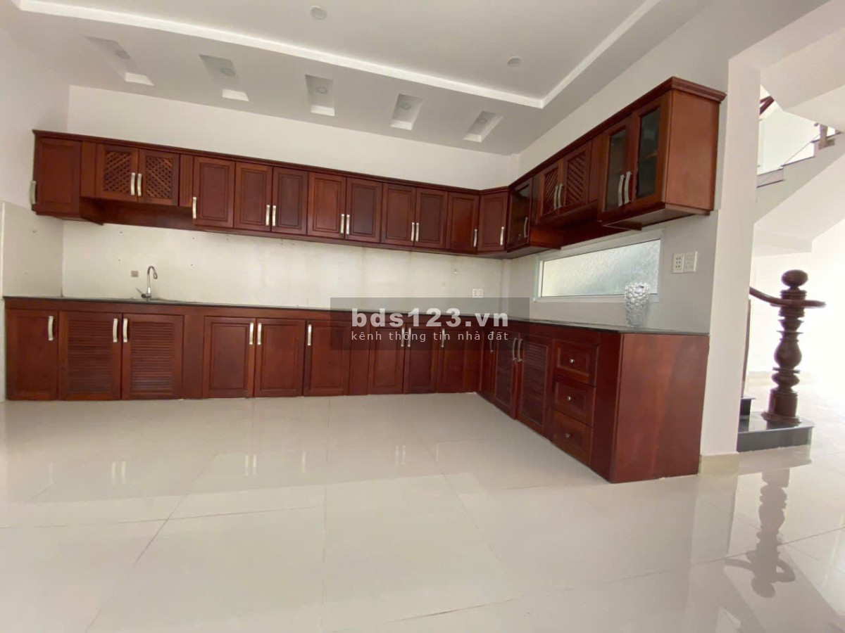 Bán nhà DT 201,9m2 Đường Nam Cao có 6PN đang kinh doanh nhà trọ