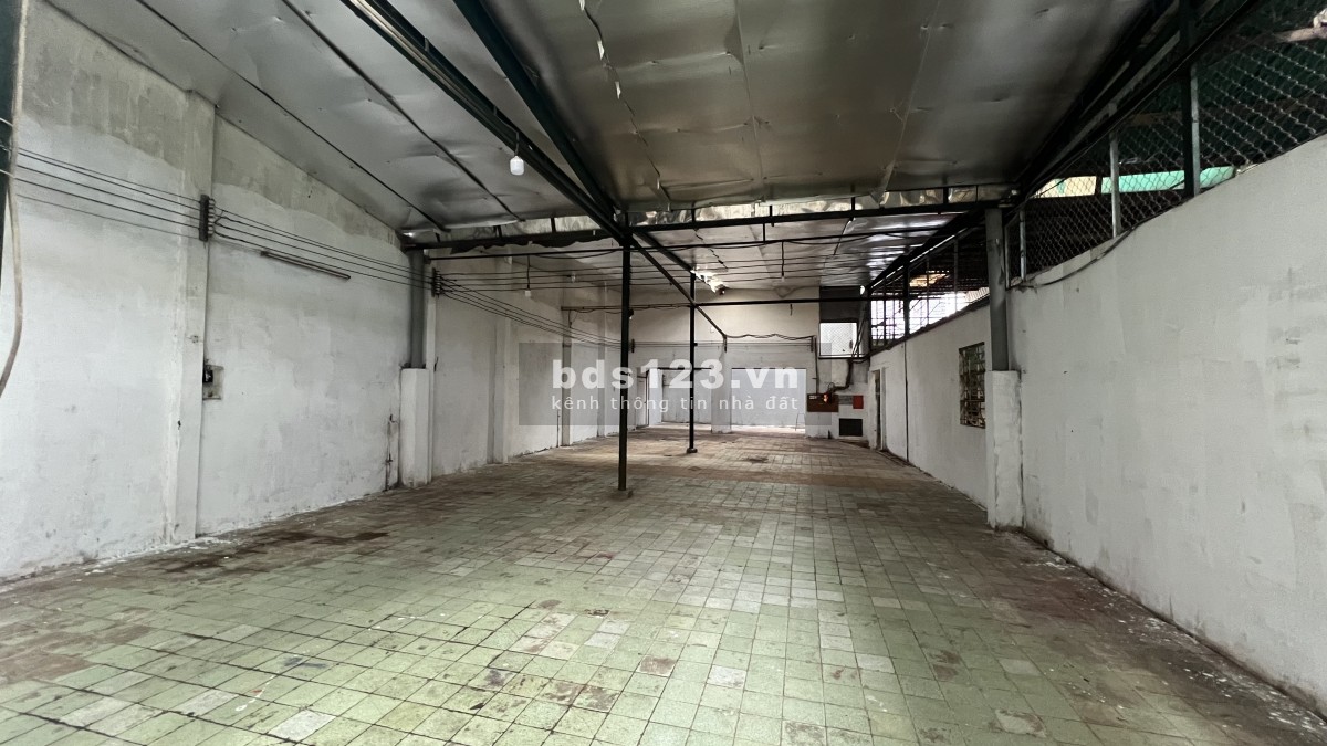 Cho thuê kho diện tích sử dụng 270m2, Q. Tân Phú