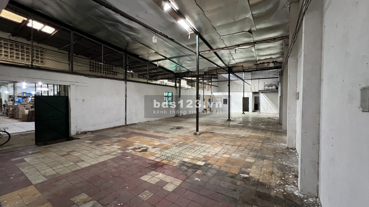 Cho thuê kho diện tích sử dụng 270m2, Q. Tân Phú