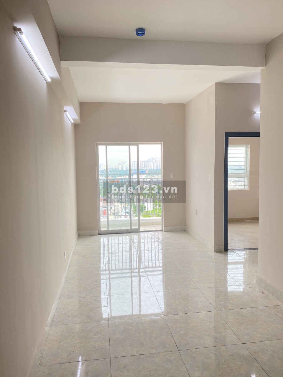 Bán căn hộ chung cư ở Blue Sky Tower Đường số 63, Quận 2, 60m2, 2PN giá 2.2 tỷ