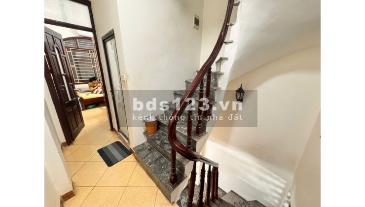Bán nhà đẹp Tân Mai - Hoàng Mai, 30m² x 5 tầng, gần ô tô…