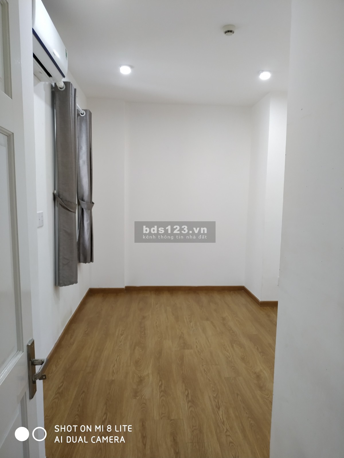 Căn hộ 18-3a tầng 3 block a Melody Âu Cơ 2pn 2wc view hồ bơi