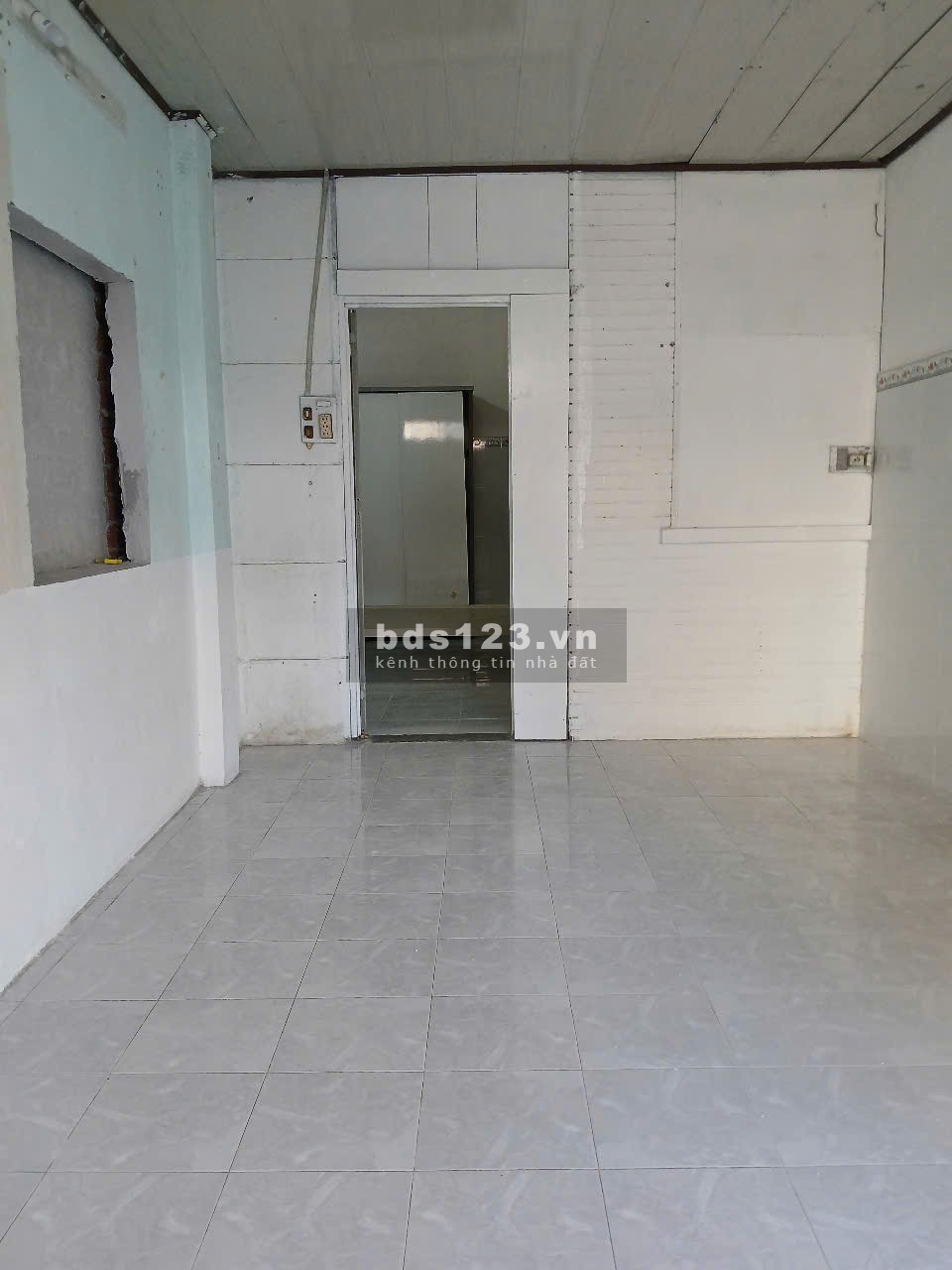 Cho thuê 2 căn hộ lầu 1 và 2 của nhà mặt tiền 608 Điện…