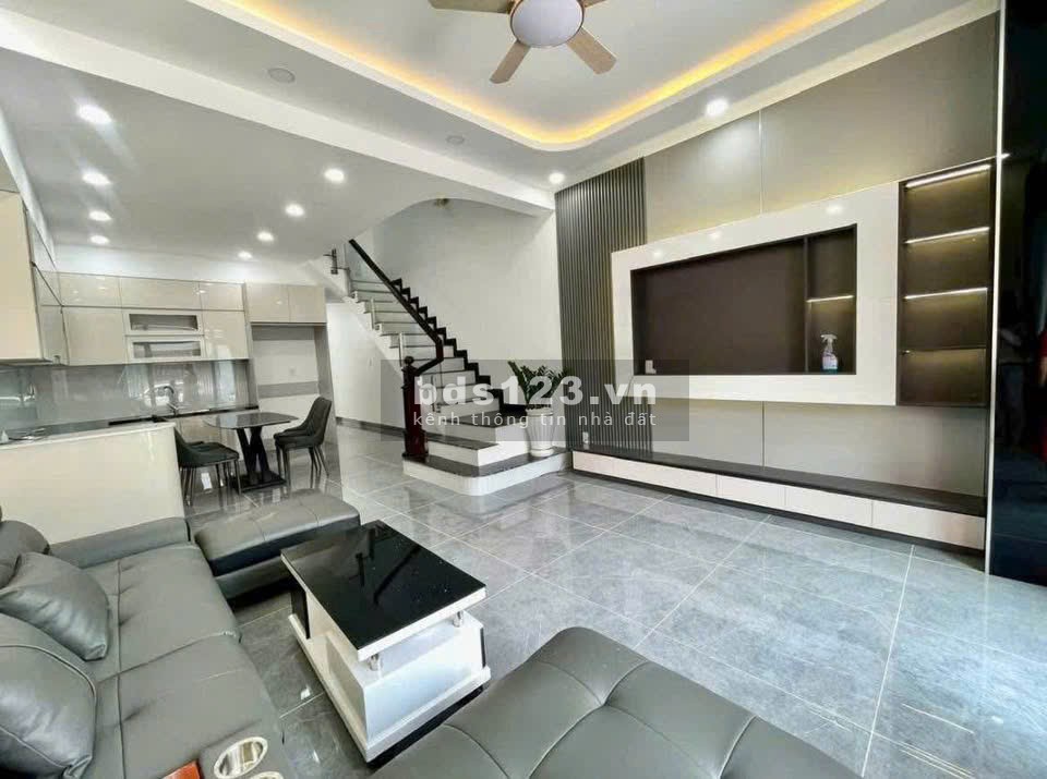 Bán nhà phố mặt tiền ngay trung tâm TP. Tân An, Long An – 85m²…