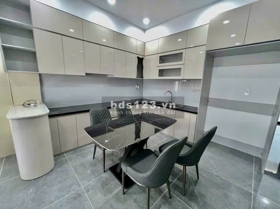 Bán nhà phố mặt tiền ngay trung tâm TP. Tân An, Long An – 85m²…