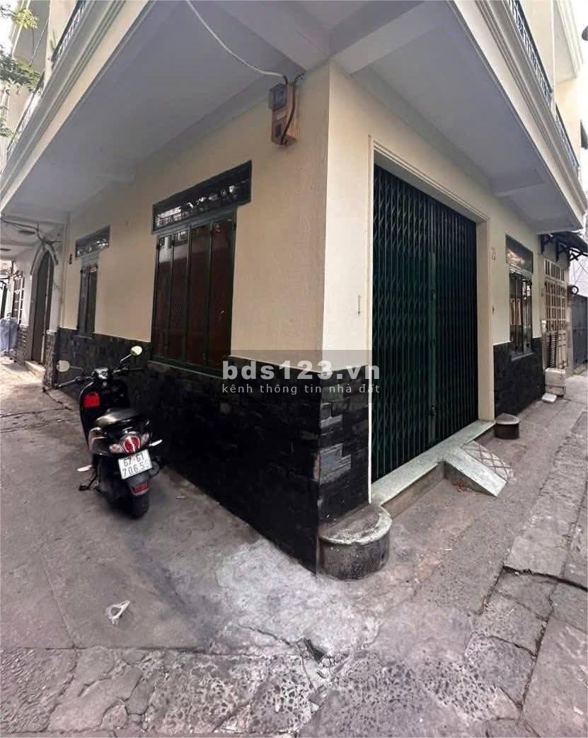 Cho thuê nhà nguyên căn 4 lầu tại Nhiêu tứ Phú Nhuận
