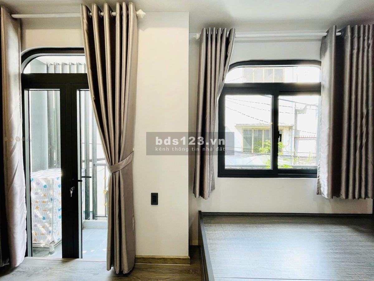 Cho thuê nhà nguyên căn 4 lầu tại Nhiêu tứ Phú Nhuận