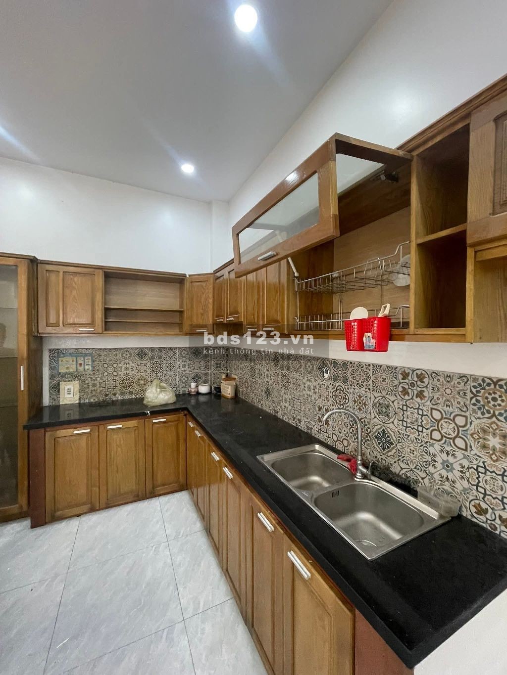 Bán gấp nhà 3 tầng, kiệt ô tô tránh, đỗ cửa – Thái Thị…