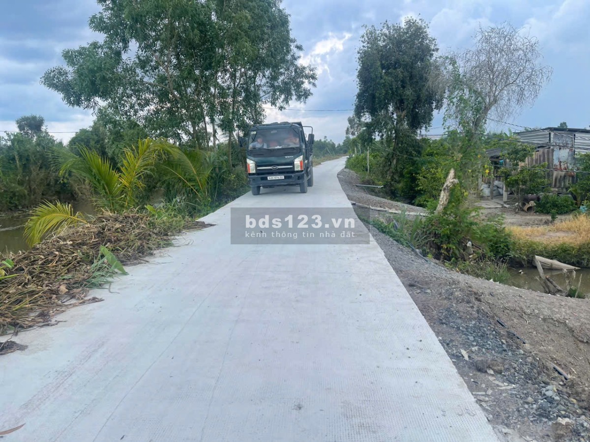 Chính chủ cần bán gấp lô đất mặt tiền đường nhựa,…