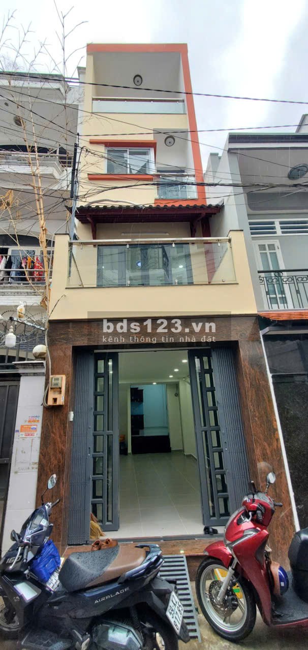 Bán nhà Cách Mạng Tháng Tám, Q.10 – 42m² – Giá 7,7 tỷ