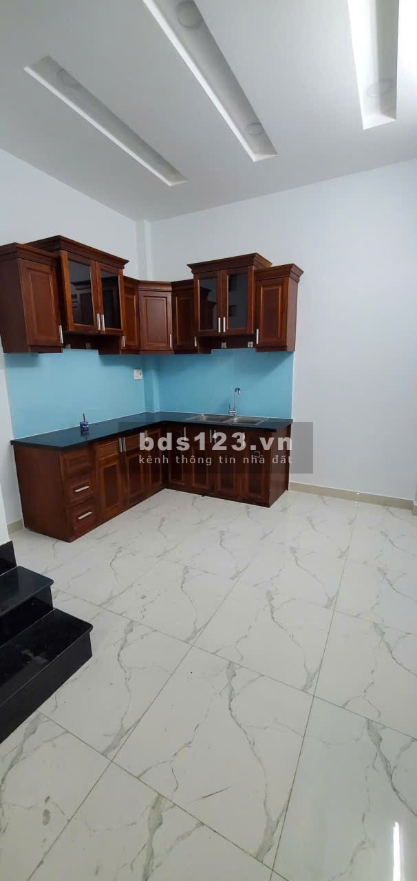 Bán nhà Cách Mạng Tháng Tám, Q.10 – 42m² – Giá 7,7 tỷ