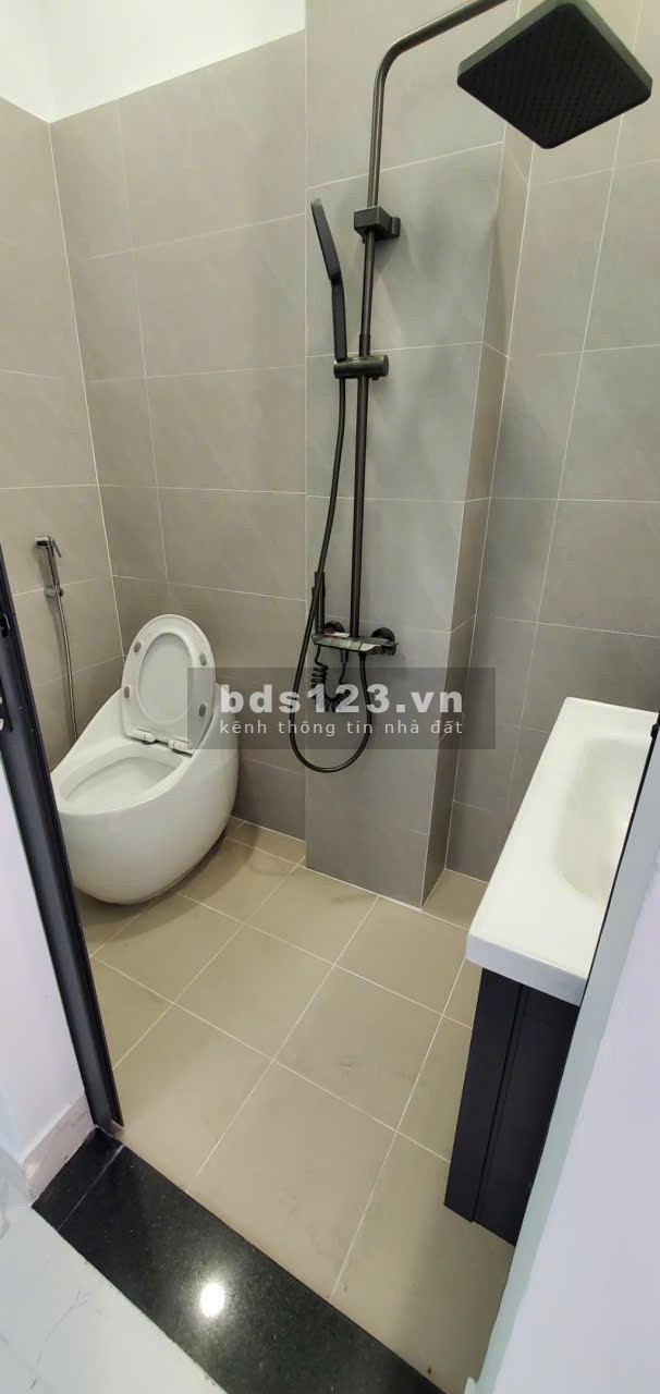 Bán nhà Cách Mạng Tháng Tám, Q.10 – 42m² – Giá 7,7 tỷ