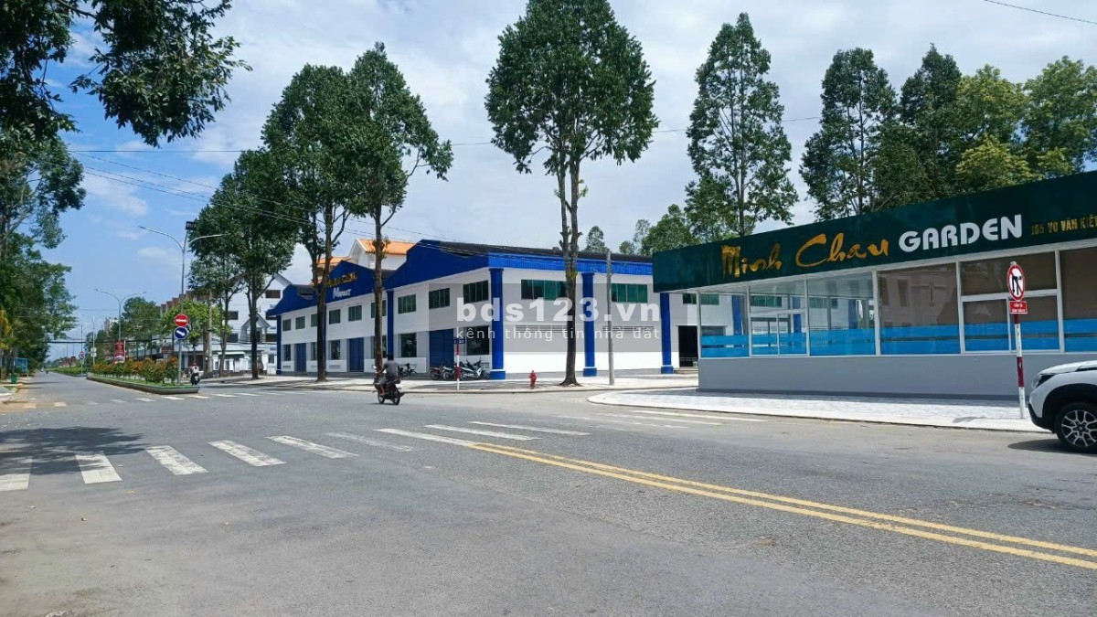 Bán đất nền KDC Minh Châu, QL 1A , giá cực chất 10.6 triệu/m2,100m