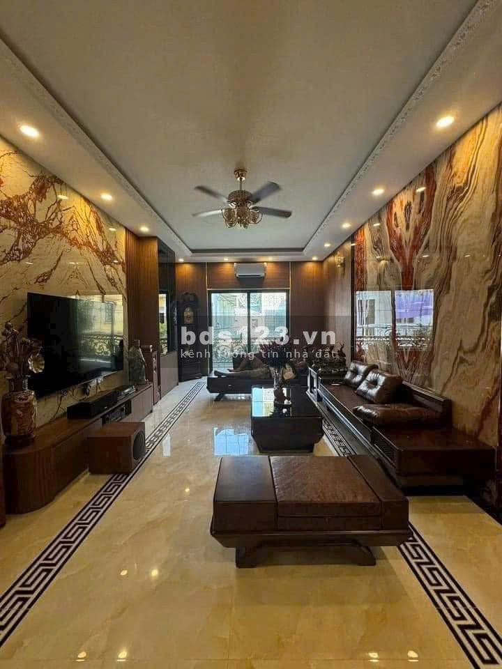 Cần bán nhà Đê Trần Khát Chân 39m2. Giá 7 tỷ.