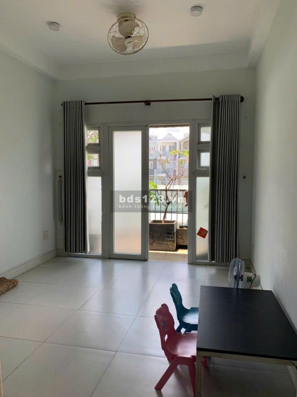 Nhà bán gấp đường Phạm Văn Đồng - 42m² - Giá chỉ 8.8 tỷ