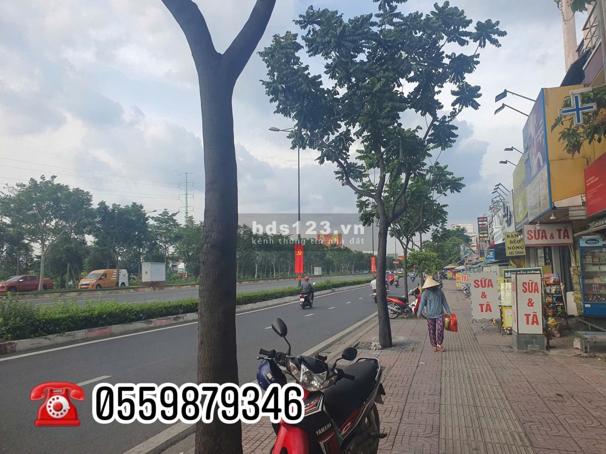 Nhà bán gấp đường Phạm Văn Đồng - 42m² - Giá chỉ 8.8 tỷ