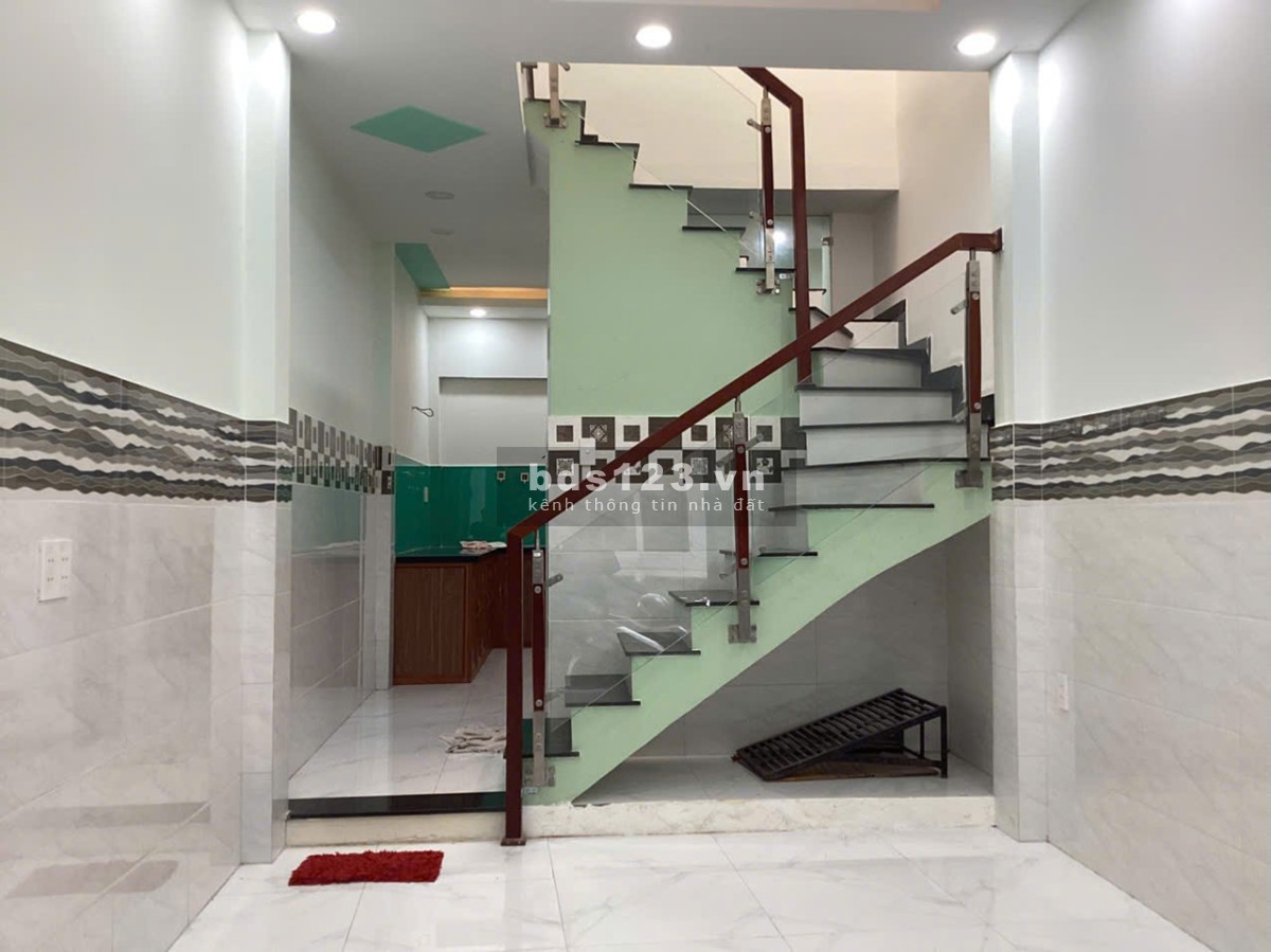 Cho thuê nhà nguyên căn đường Nguyễn Hữu Cảnh, gần chợ…