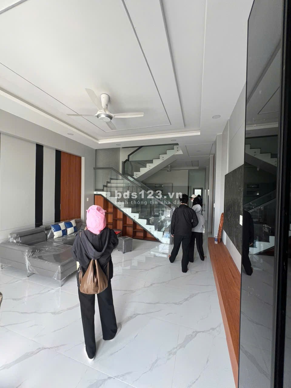  Bán nhà phố 110m², SHR, trung tâm Huyện Cần Đước (gần KCN…