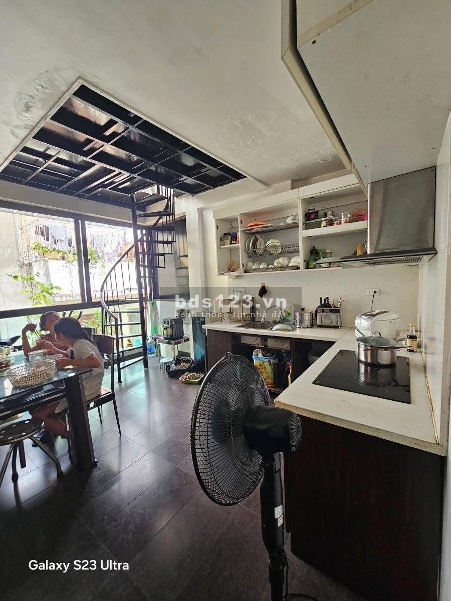 Bán nhà đê Trần Khát Chân 39m2 xây 3 tầng. Giá 7tỷ.