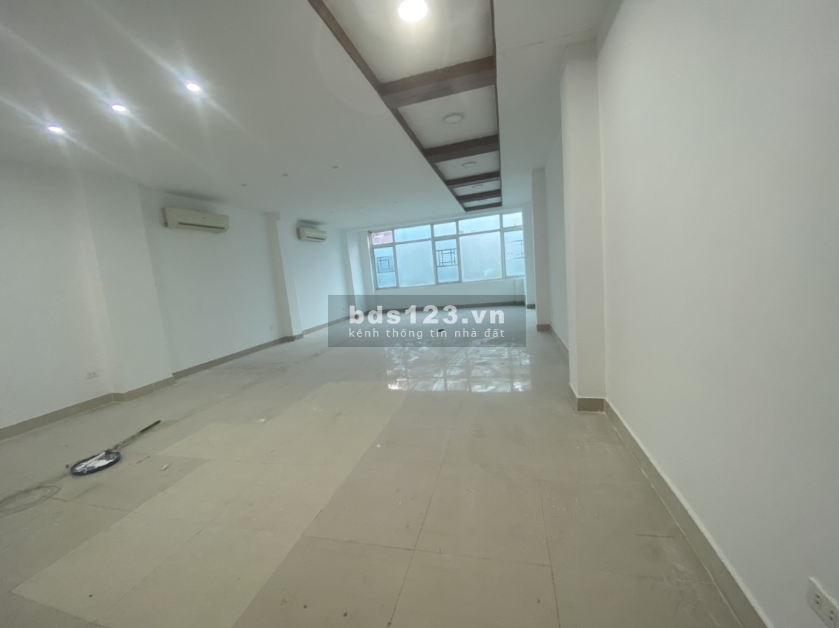Chính chủ cho thuê văn phòng 150m2 phố Nguyễn Thị Định