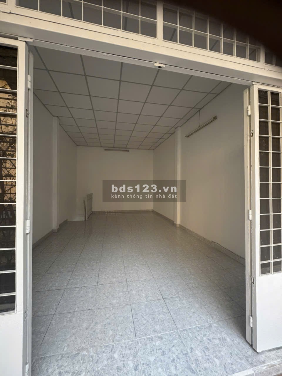 Nhà trống giao ngay 1 trệt 1 lầu hẻm xe hơi 117/1 Ba Vân P14 Tân…