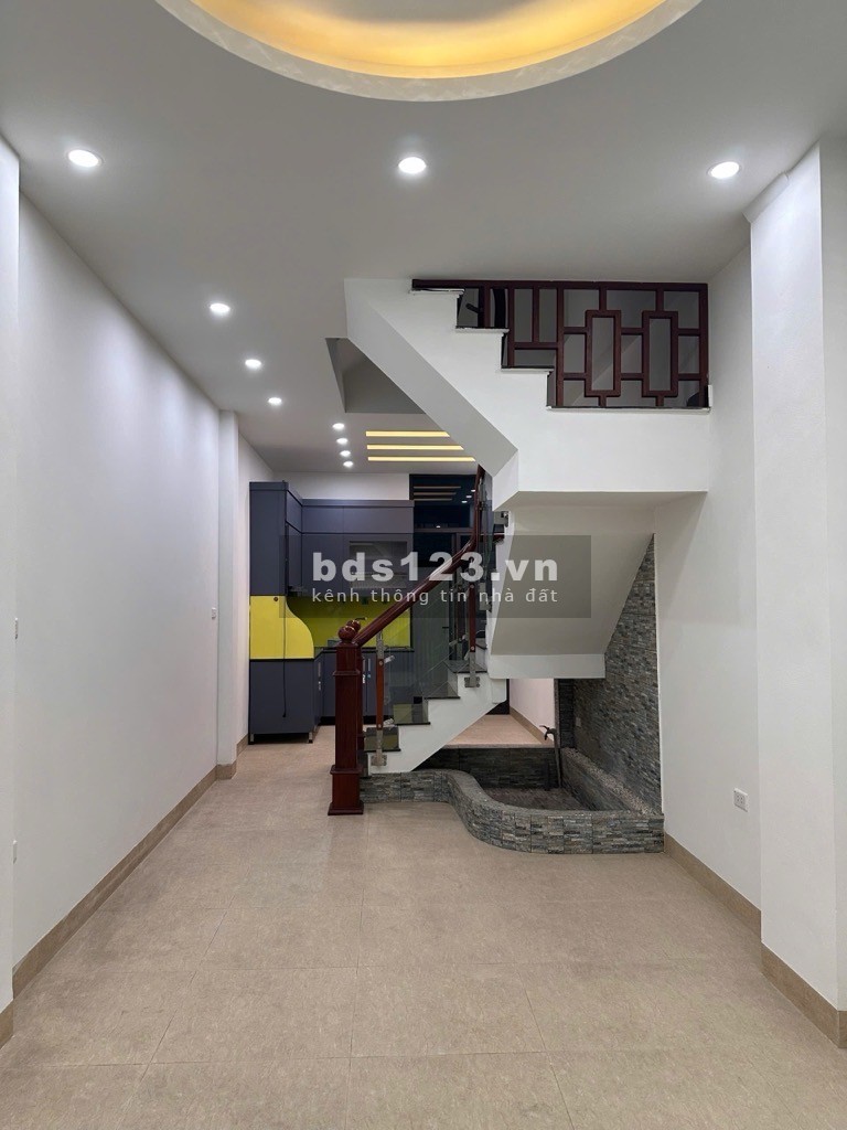 Bán nhà Thạch Bàn – Ô tô đỗ trong nhà – Ngõ thông – Sát…