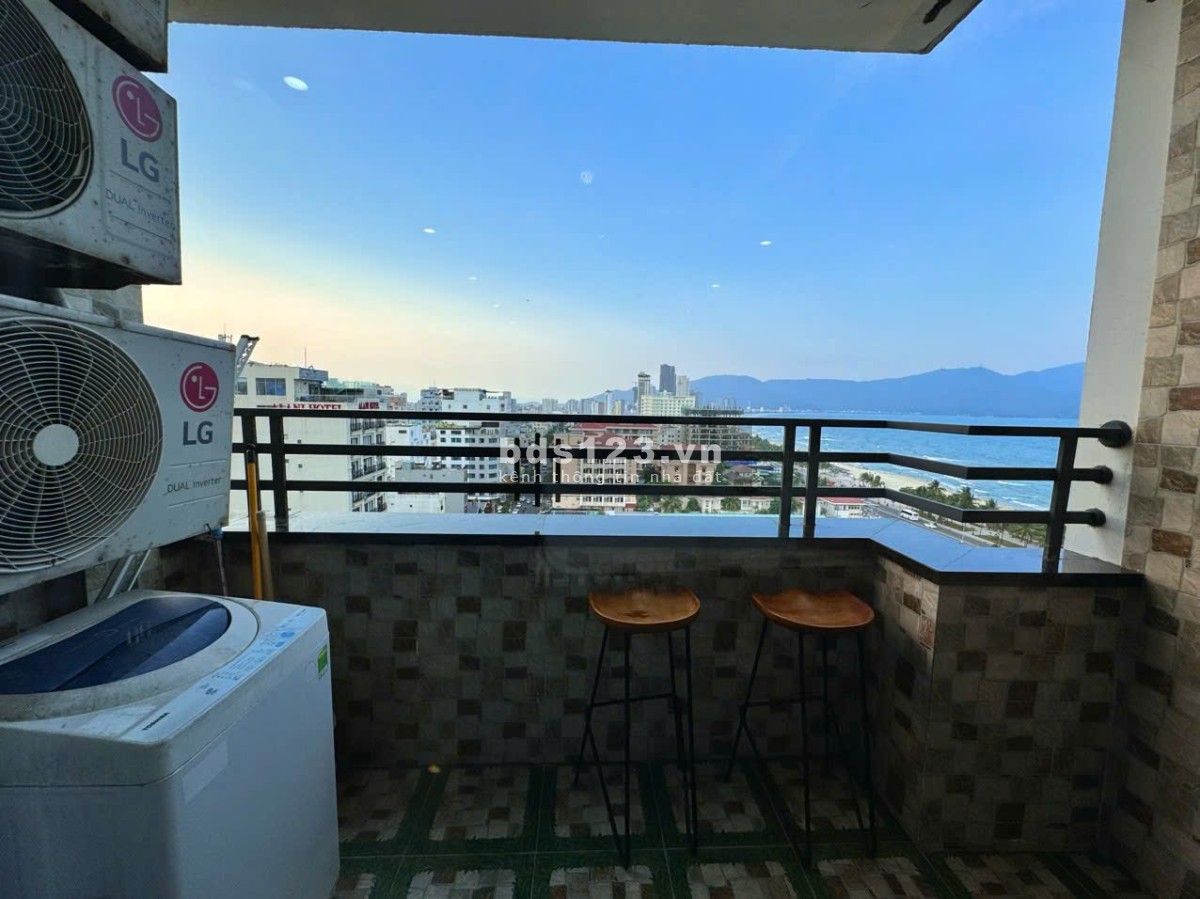 Bán căn góc 2PN 67m2 căn hộ Mường Thanh view biển Mỹ Khê