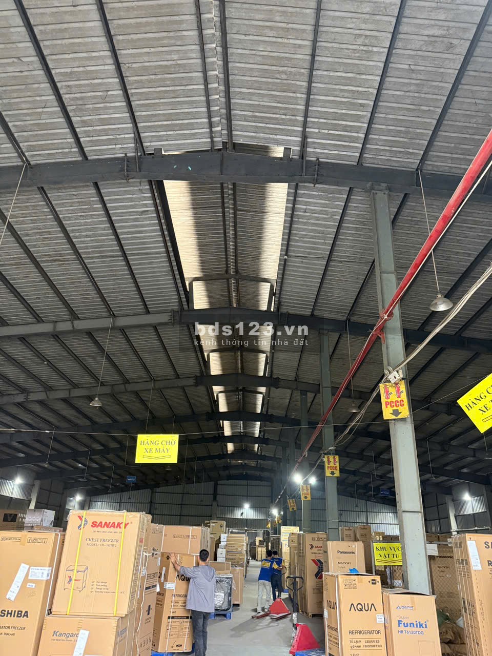 Cho thuê kho, nhà xưởng, đất 6000m2 giá rẻ tại Đường Phan…
