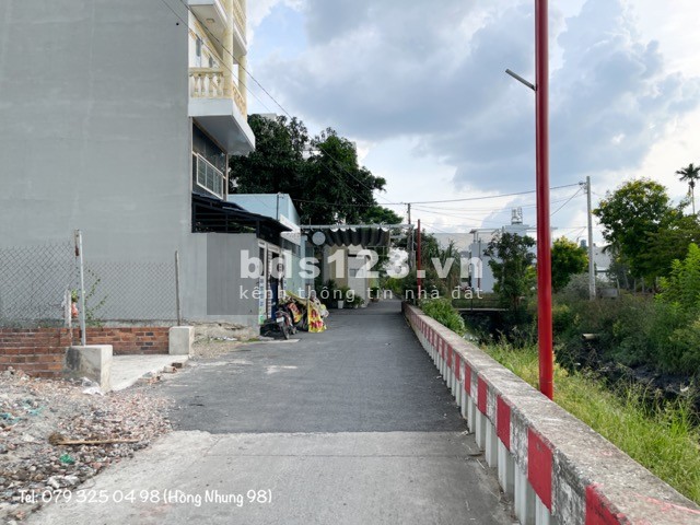 Bán đất HXH, 4.1x27m, nở hậu, kế nhiều trường học/ Ủy…